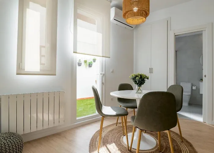 Appartement à 2 Chambres à Coucher